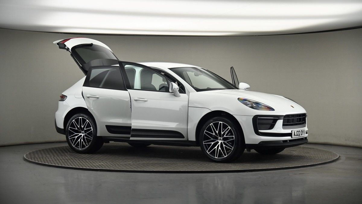 More views of Porsche Macan