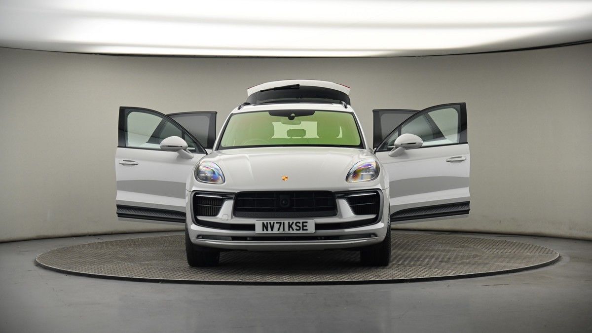 More views of Porsche Macan