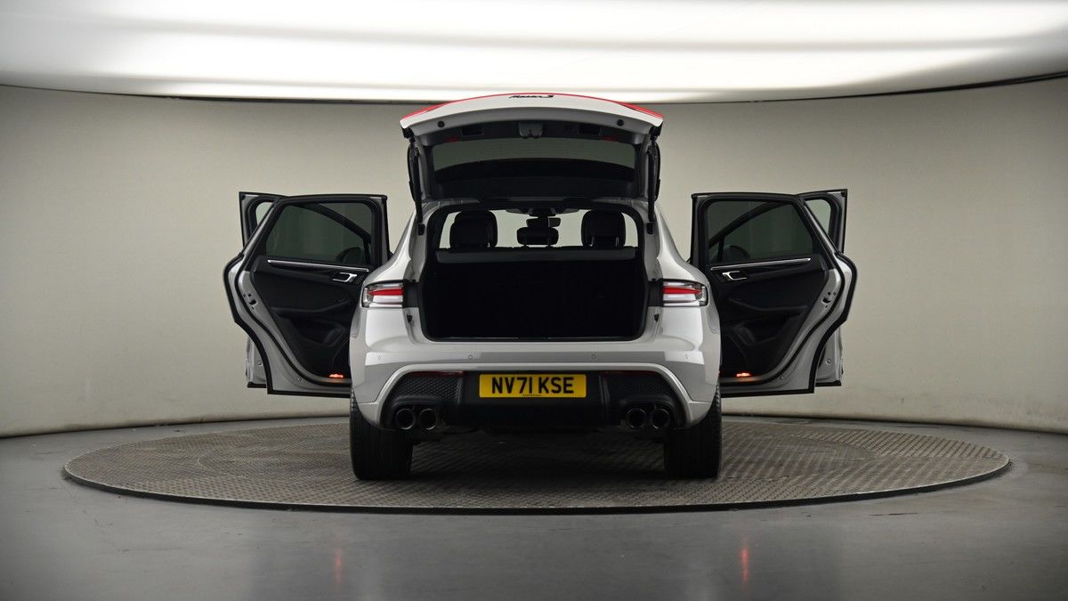 More views of Porsche Macan