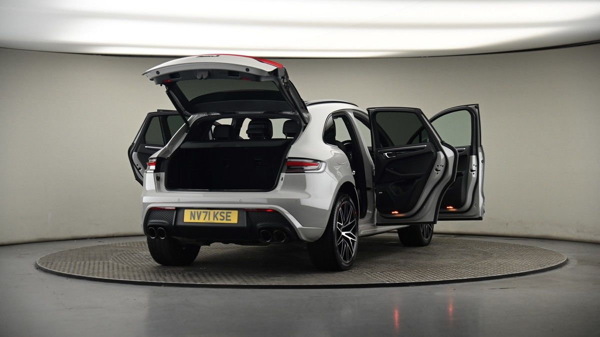 More views of Porsche Macan
