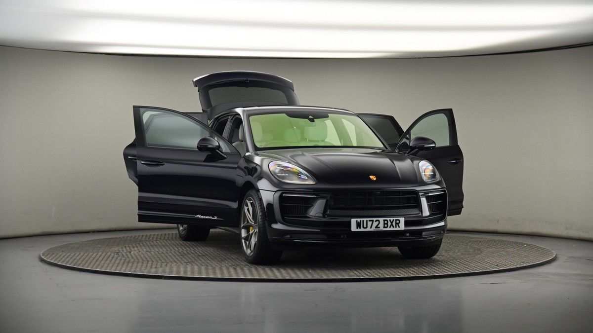More views of Porsche Macan