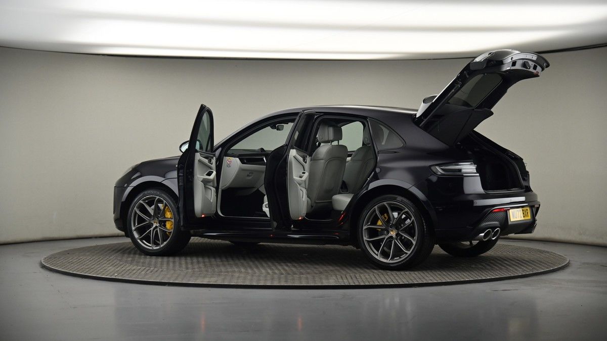 More views of Porsche Macan
