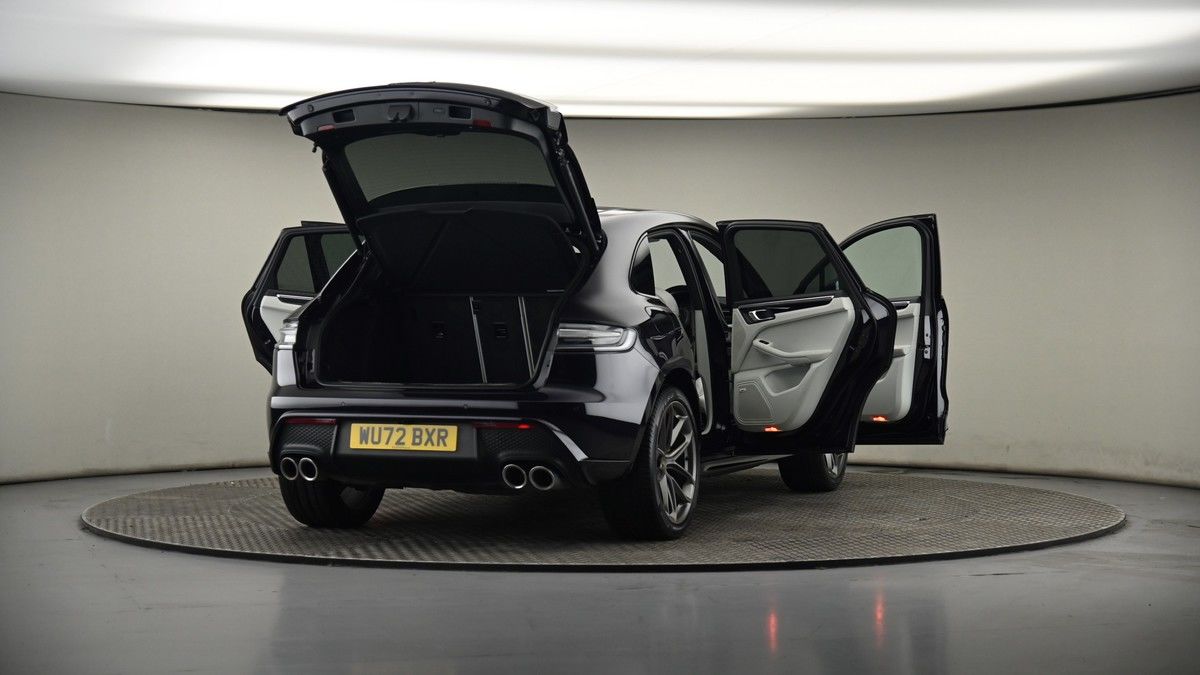 More views of Porsche Macan