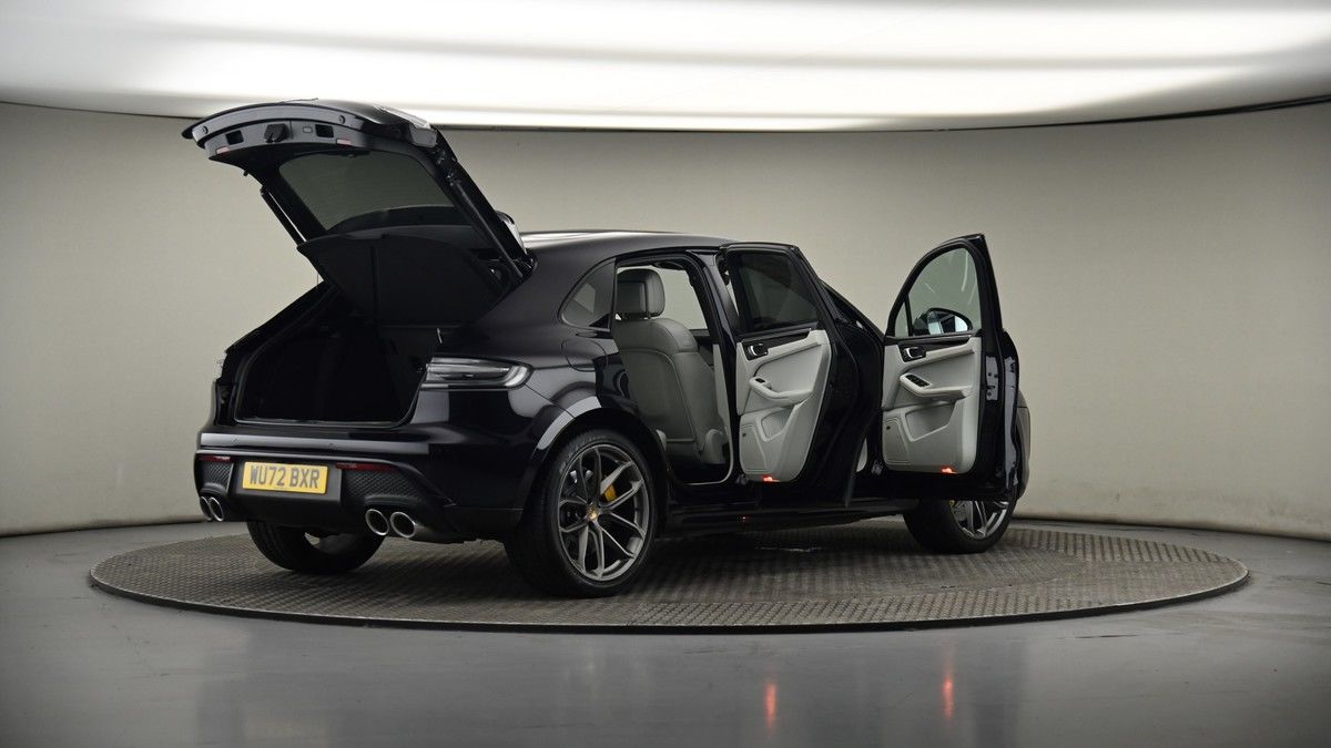More views of Porsche Macan