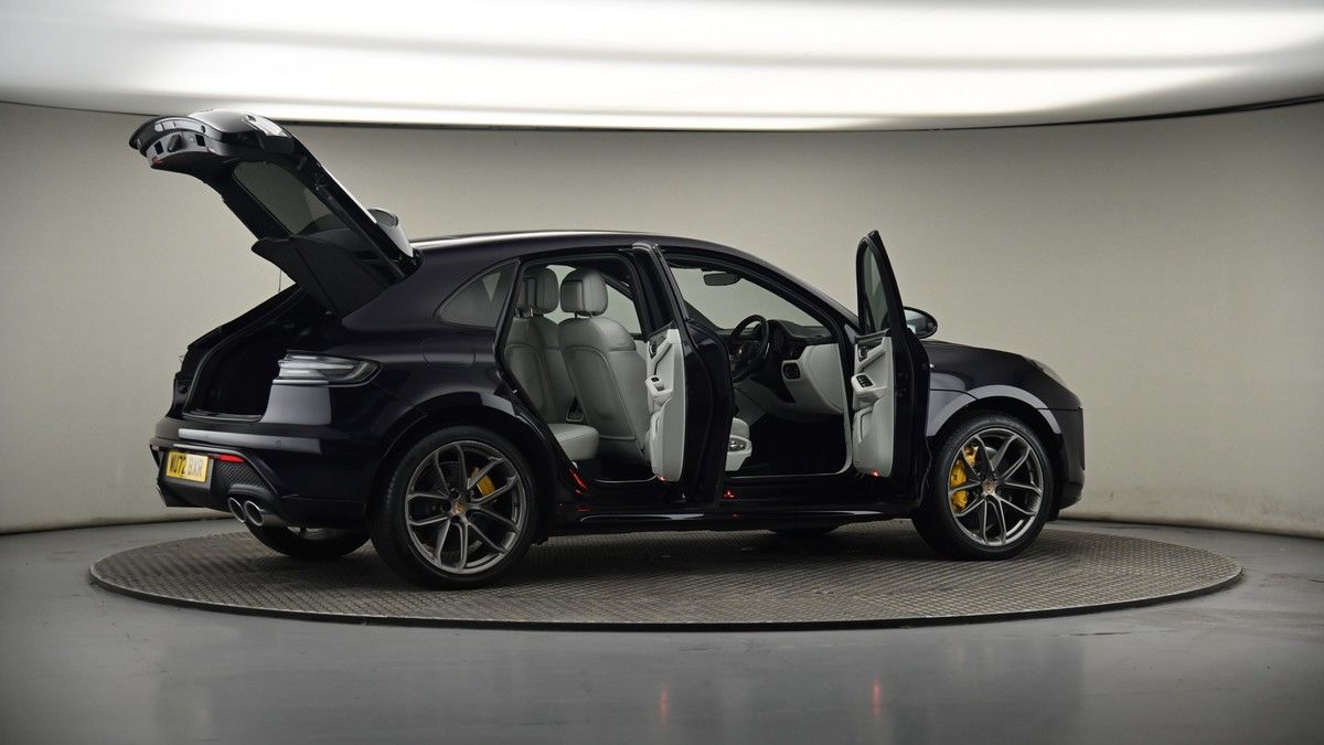 More views of Porsche Macan