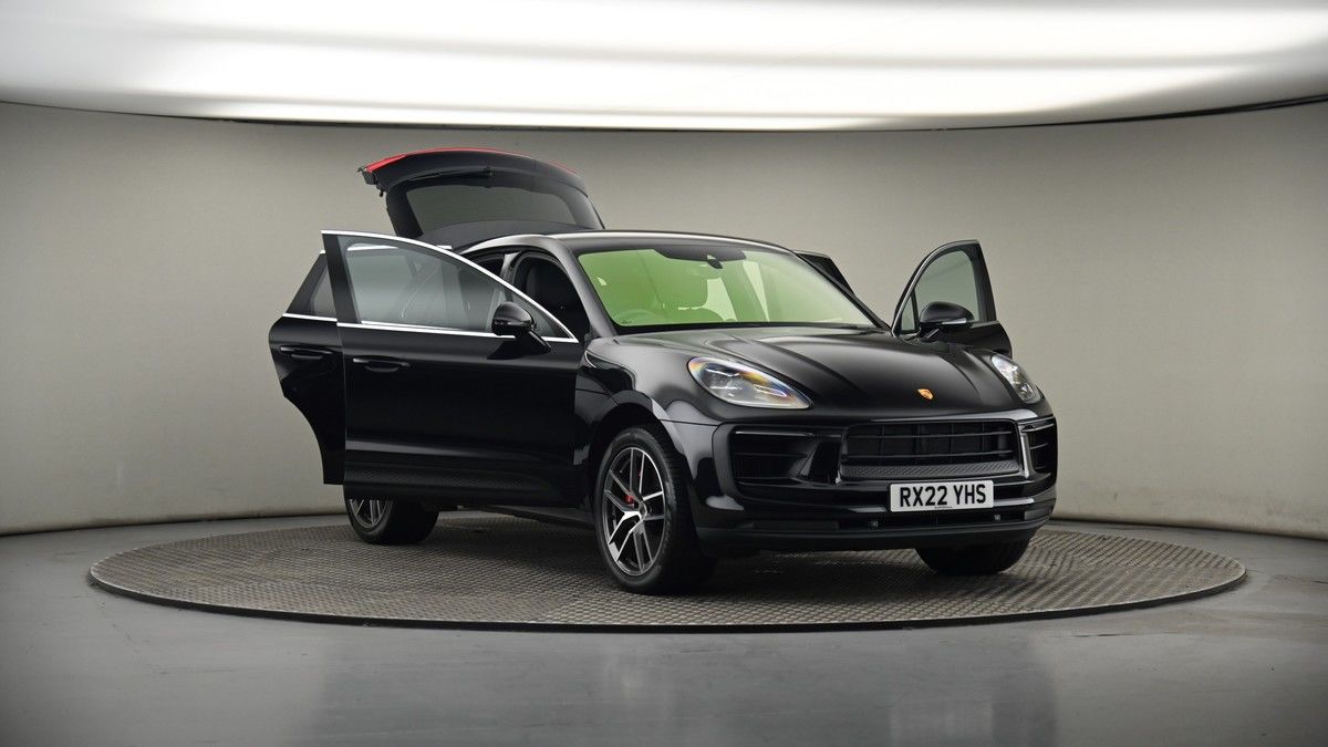More views of Porsche Macan