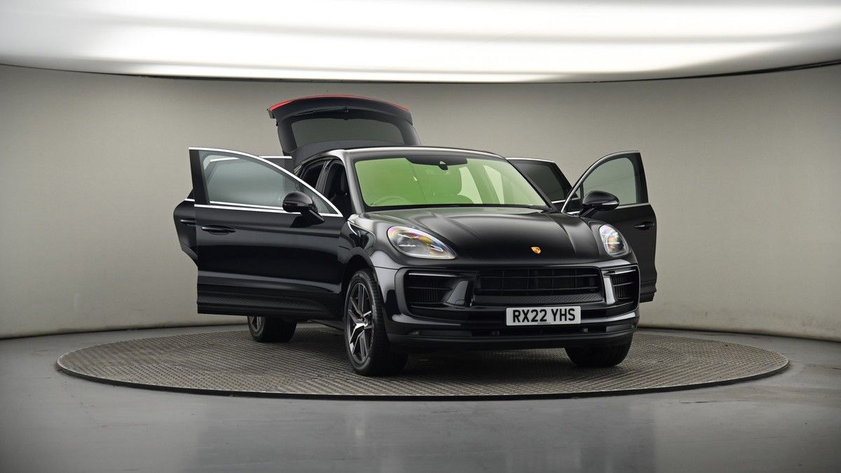More views of Porsche Macan