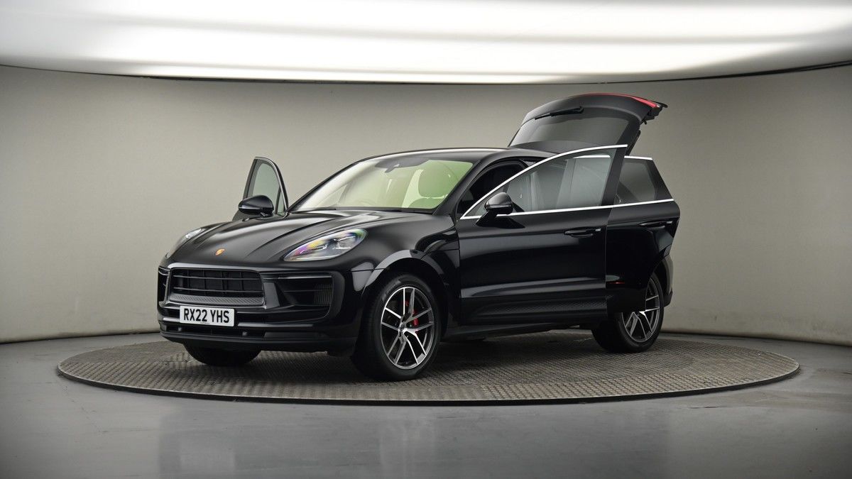 More views of Porsche Macan