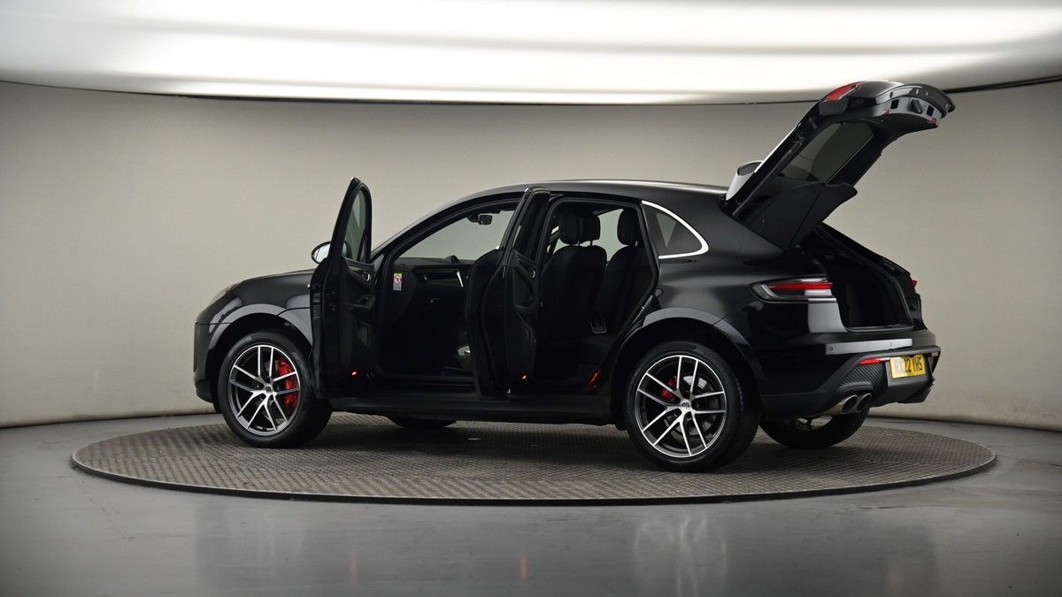 More views of Porsche Macan