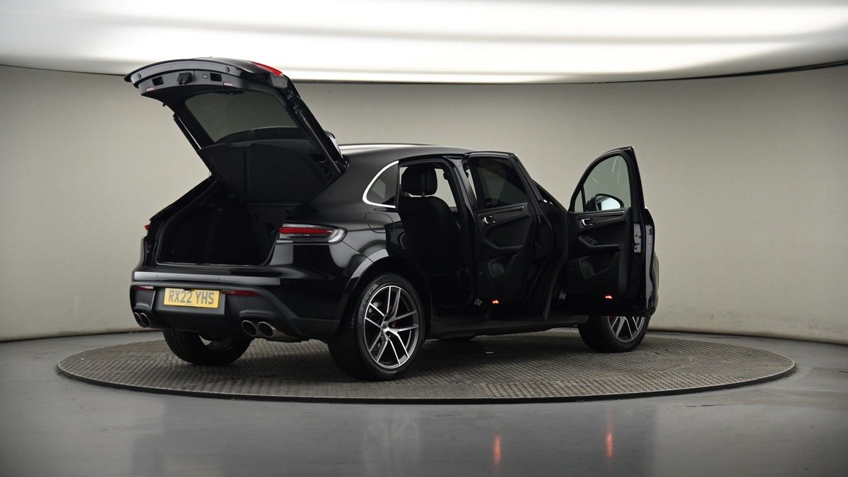More views of Porsche Macan
