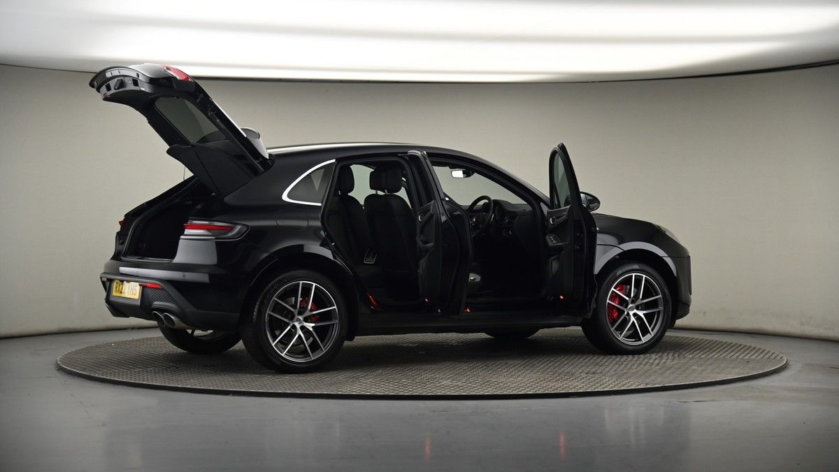 More views of Porsche Macan