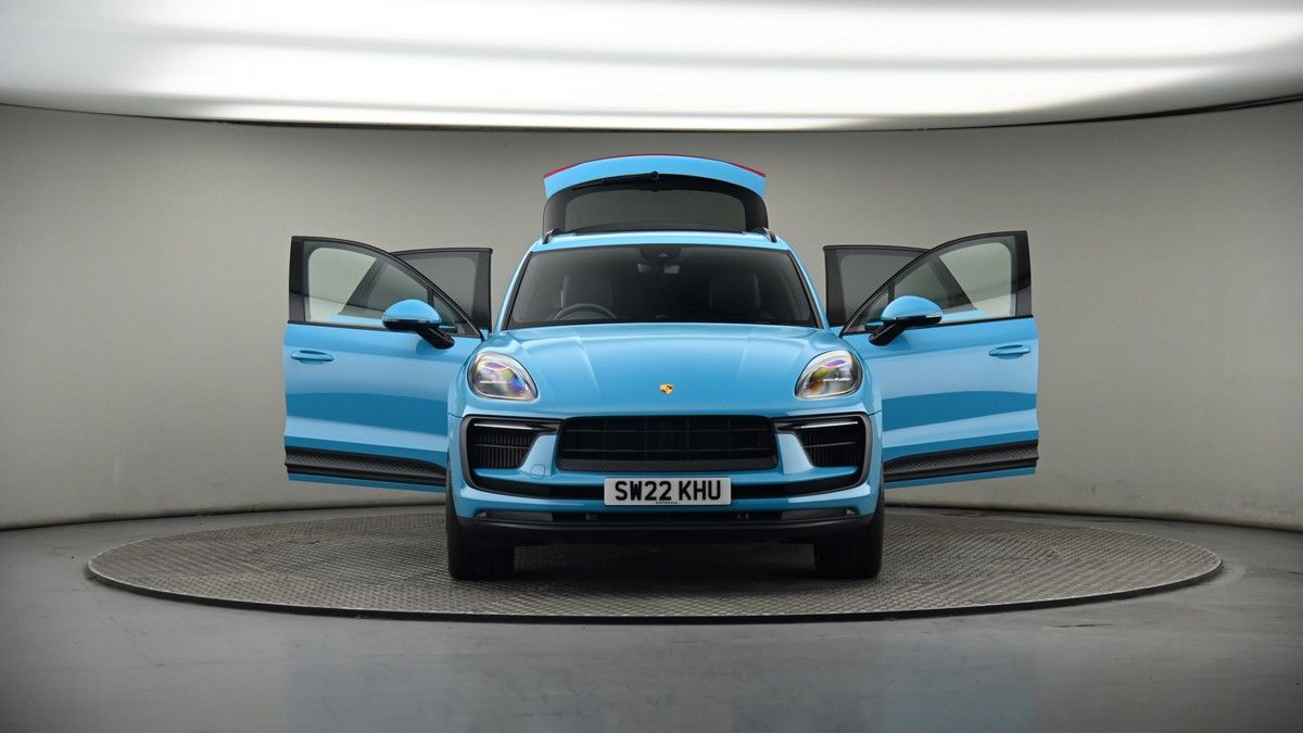 More views of Porsche Macan