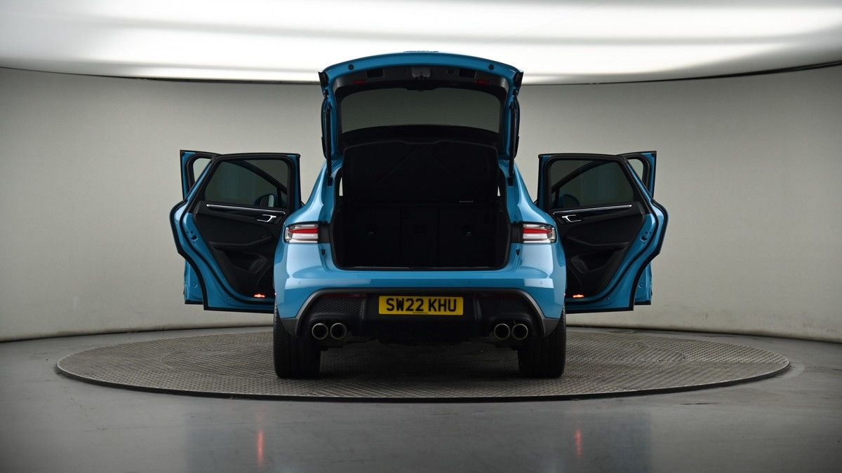 More views of Porsche Macan