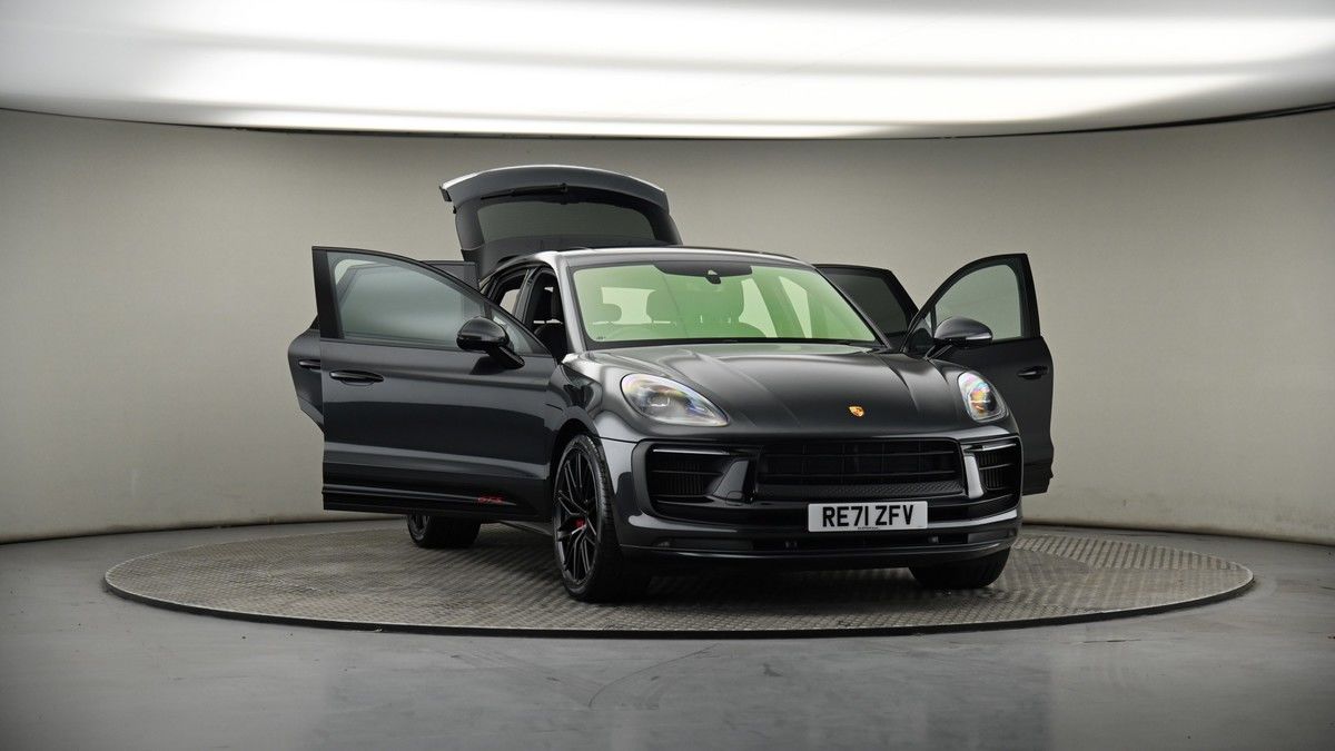 More views of Porsche Macan