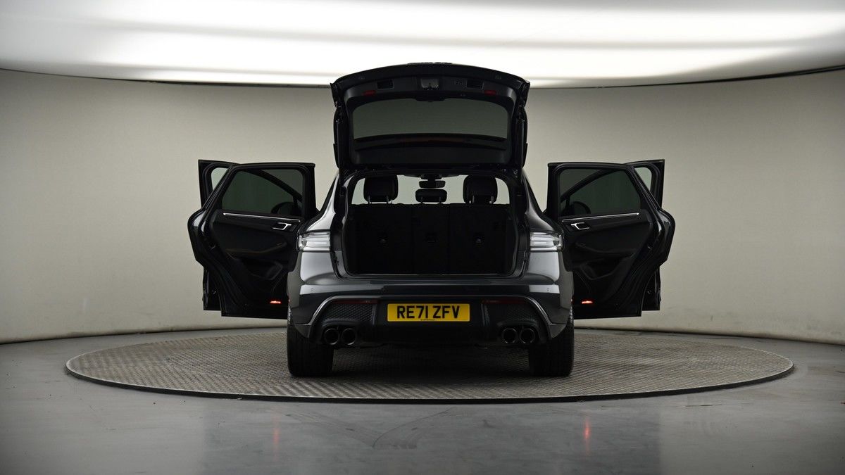 More views of Porsche Macan