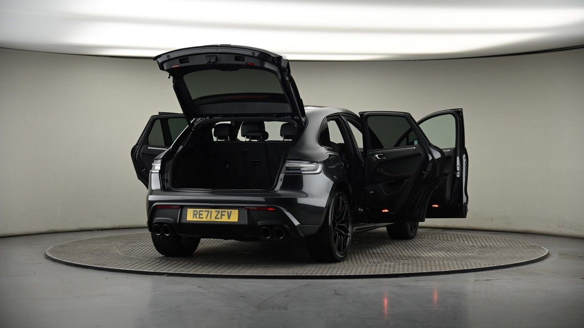 More views of Porsche Macan