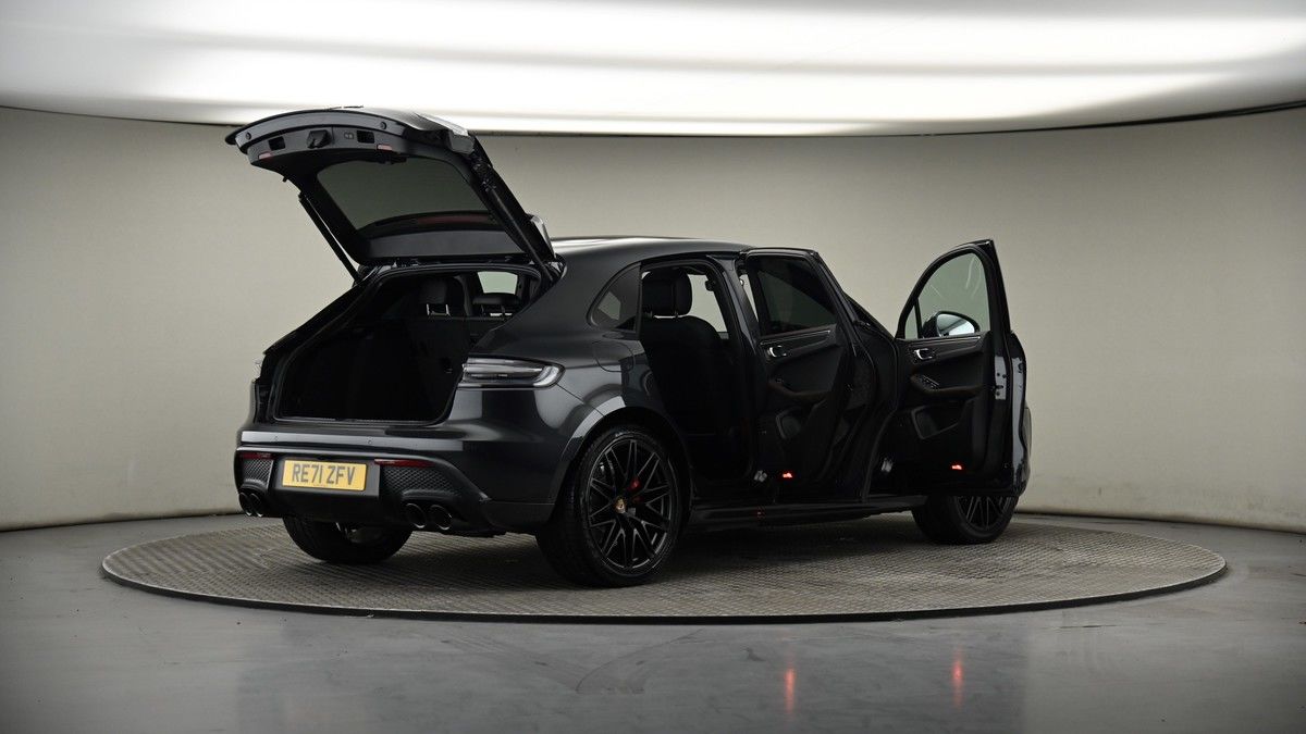 More views of Porsche Macan
