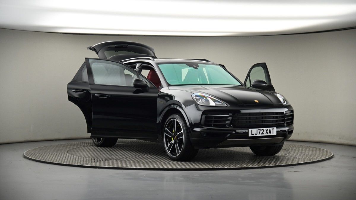 More views of Porsche Cayenne