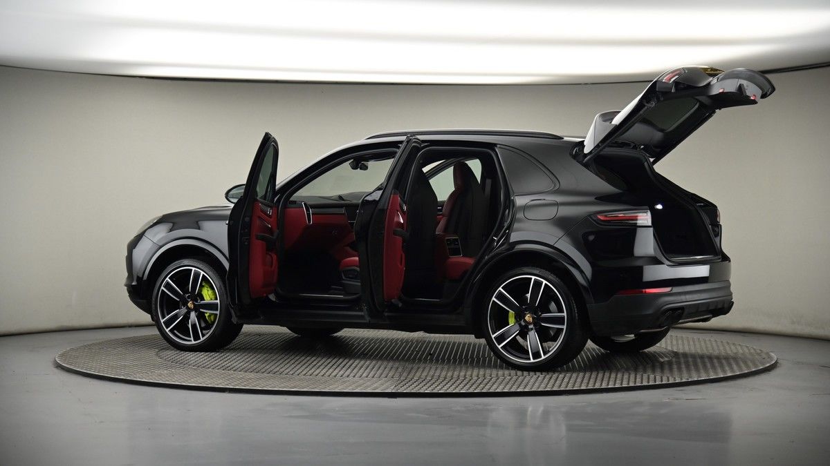 More views of Porsche Cayenne