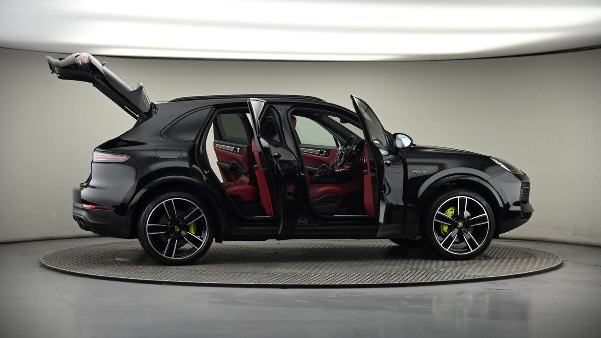 More views of Porsche Cayenne