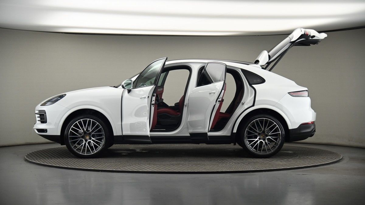 More views of Porsche Cayenne