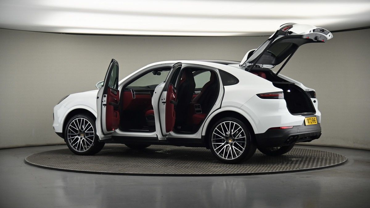 More views of Porsche Cayenne