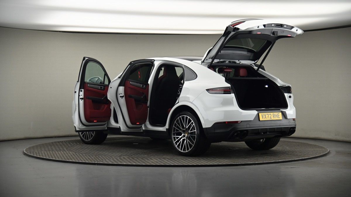 More views of Porsche Cayenne