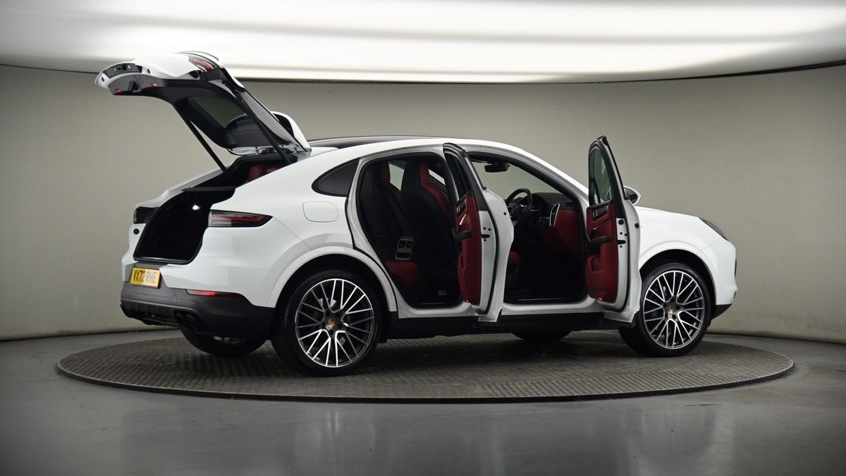 More views of Porsche Cayenne