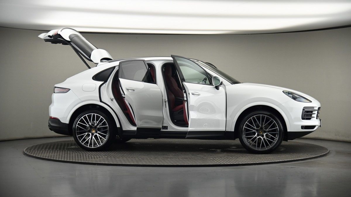More views of Porsche Cayenne