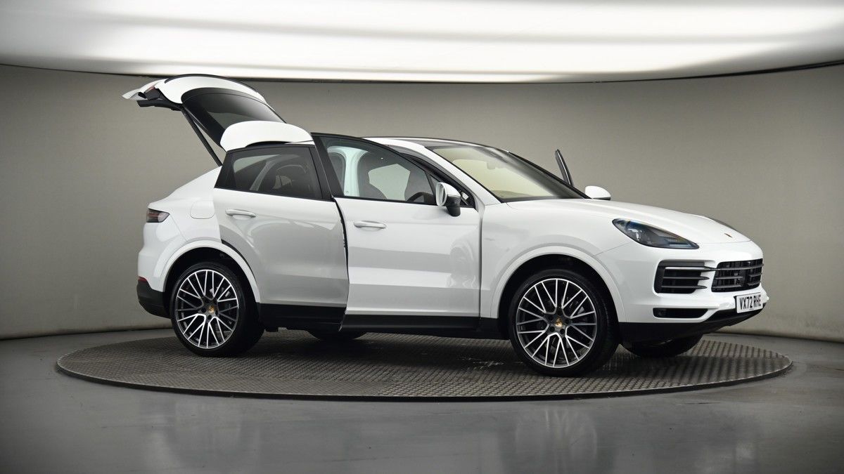 More views of Porsche Cayenne