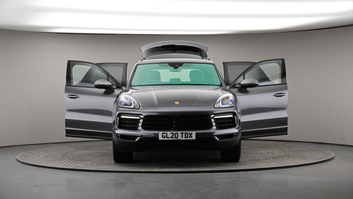 More views of Porsche Cayenne