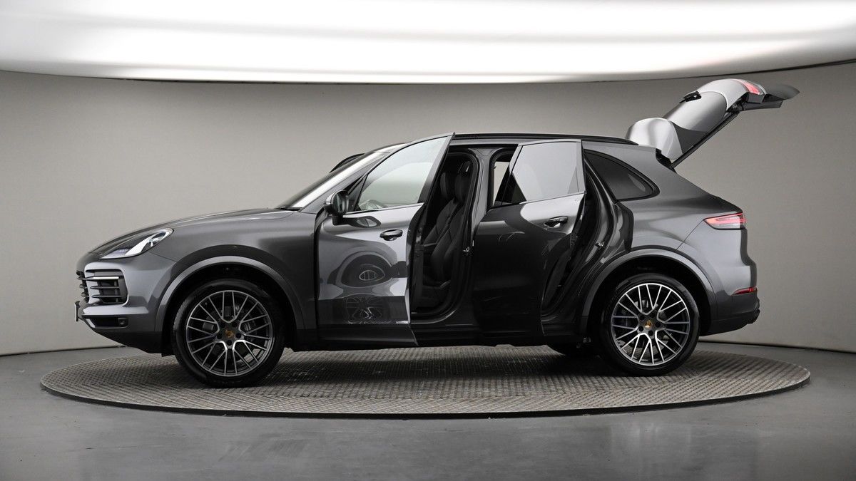 More views of Porsche Cayenne