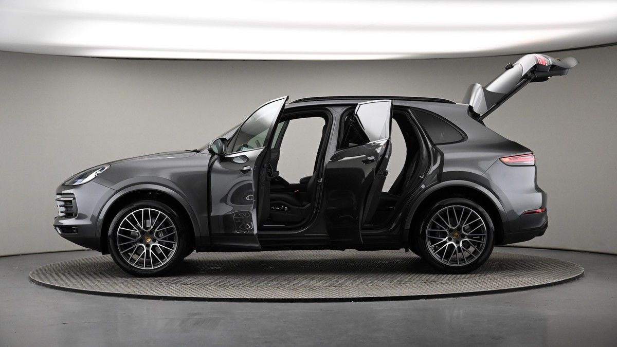 More views of Porsche Cayenne