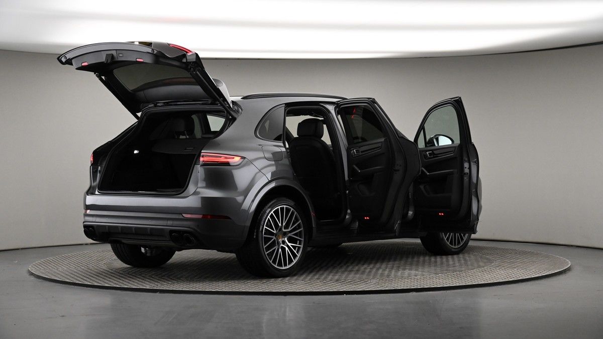More views of Porsche Cayenne