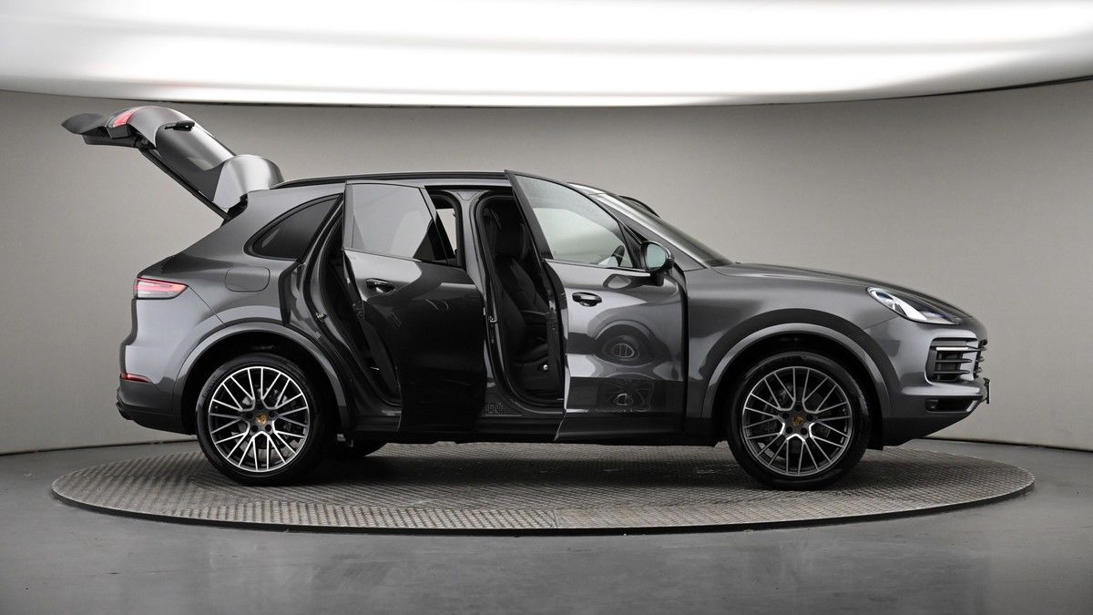 More views of Porsche Cayenne
