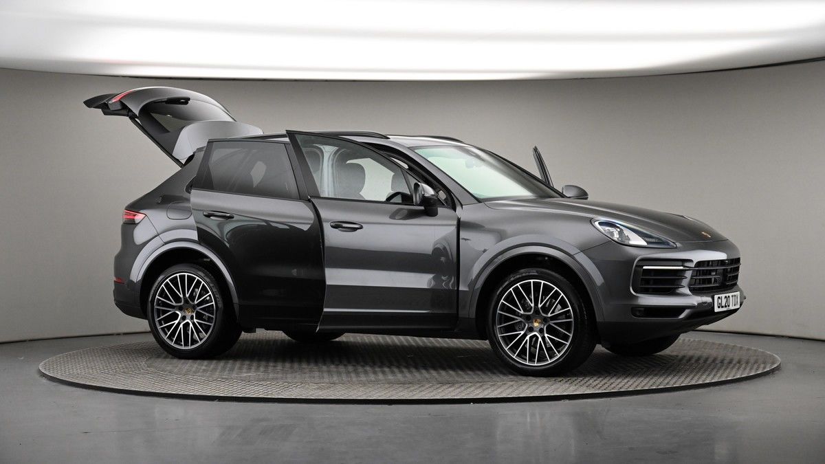 More views of Porsche Cayenne
