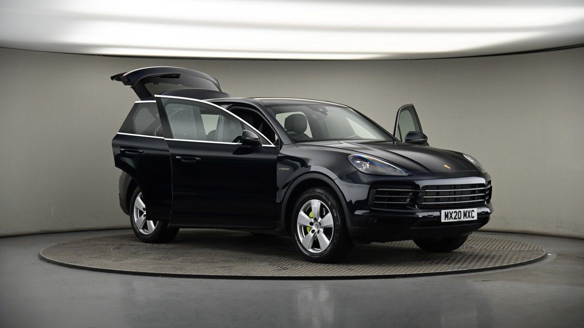 More views of Porsche Cayenne