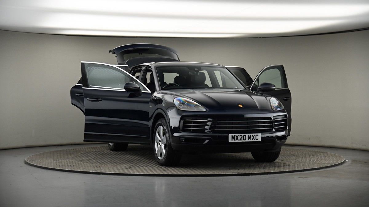 More views of Porsche Cayenne
