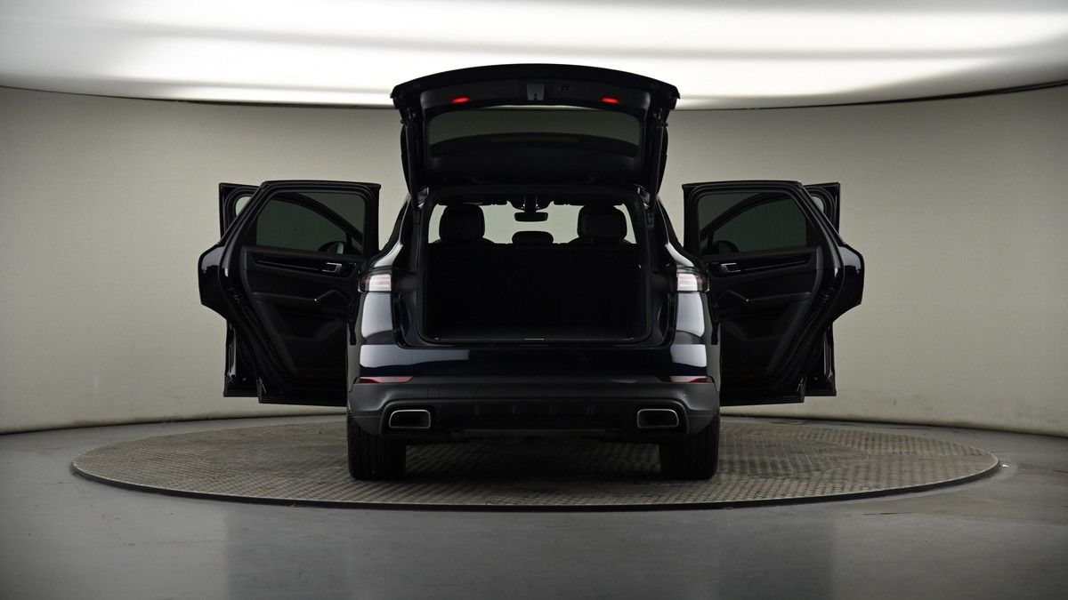 More views of Porsche Cayenne