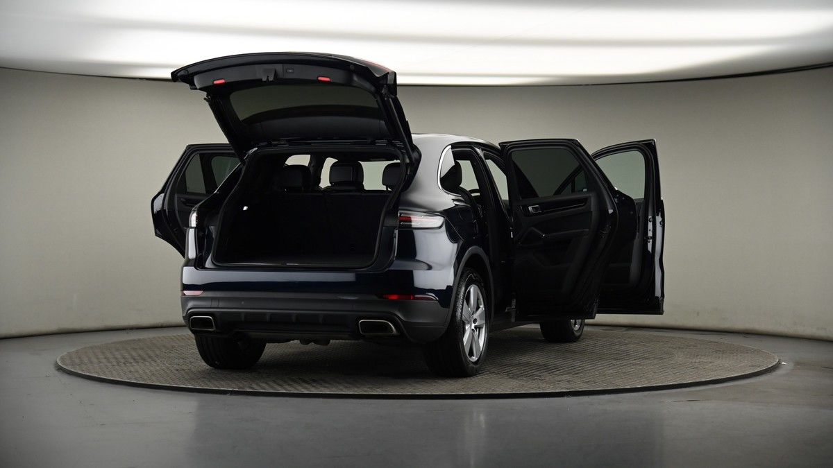 More views of Porsche Cayenne