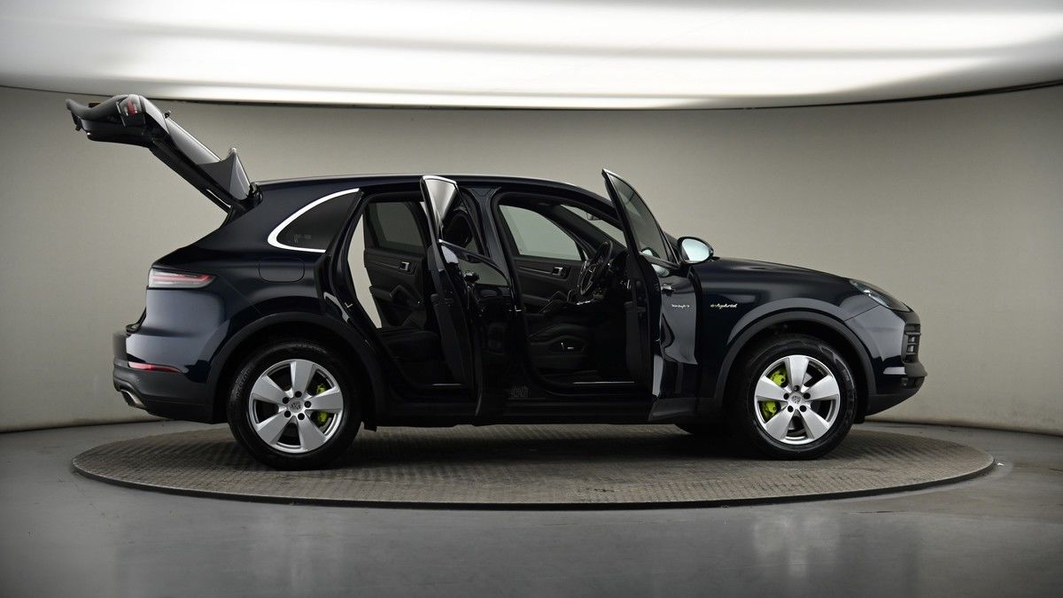 More views of Porsche Cayenne