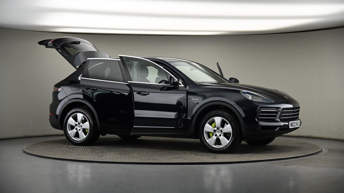 More views of Porsche Cayenne