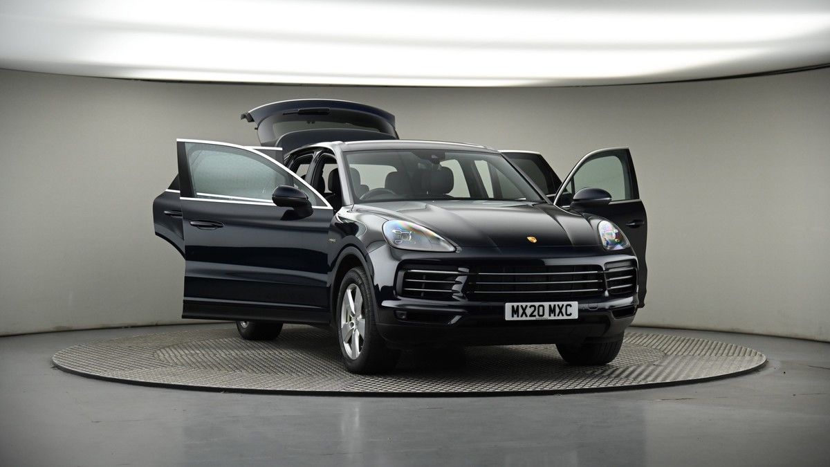 More views of Porsche Cayenne