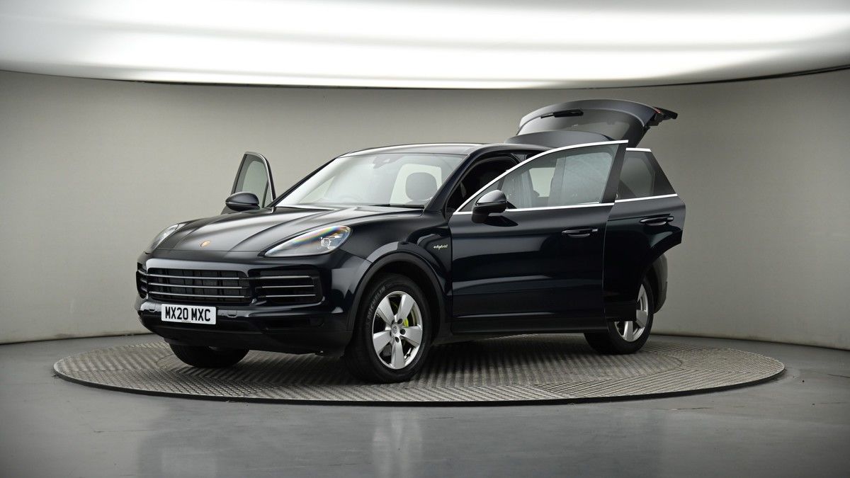 More views of Porsche Cayenne