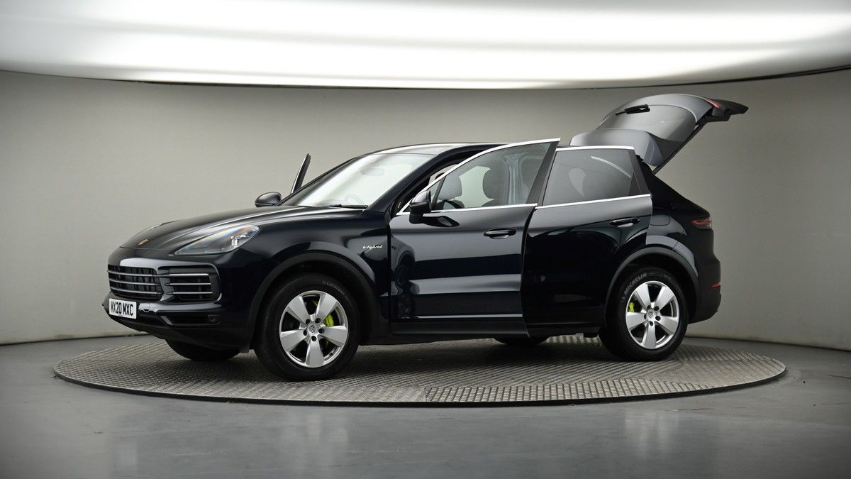 More views of Porsche Cayenne