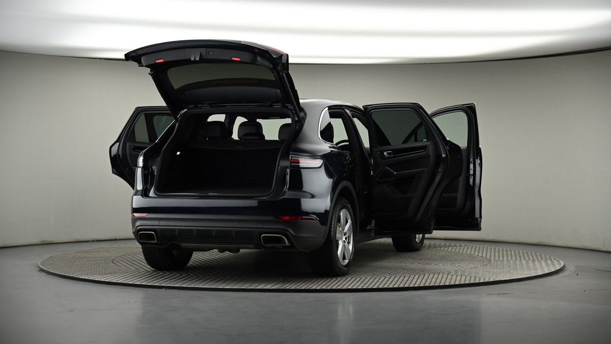 More views of Porsche Cayenne