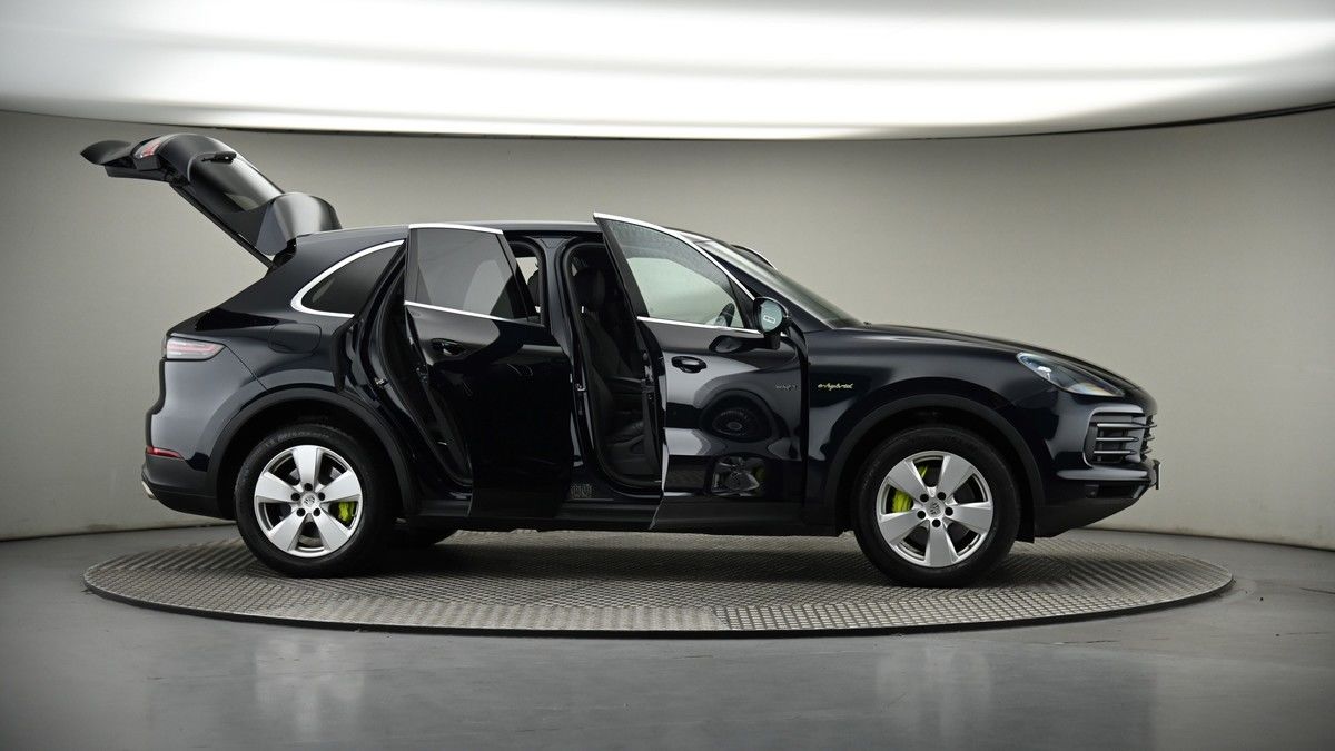 More views of Porsche Cayenne