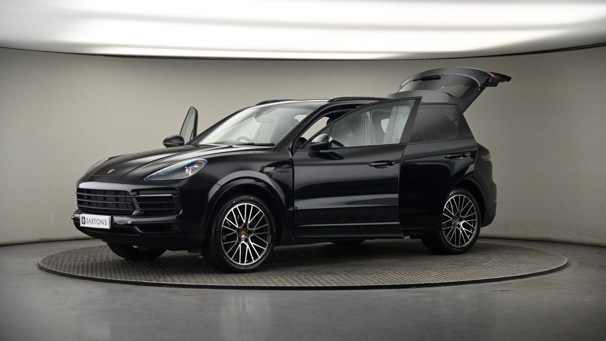 More views of Porsche Cayenne