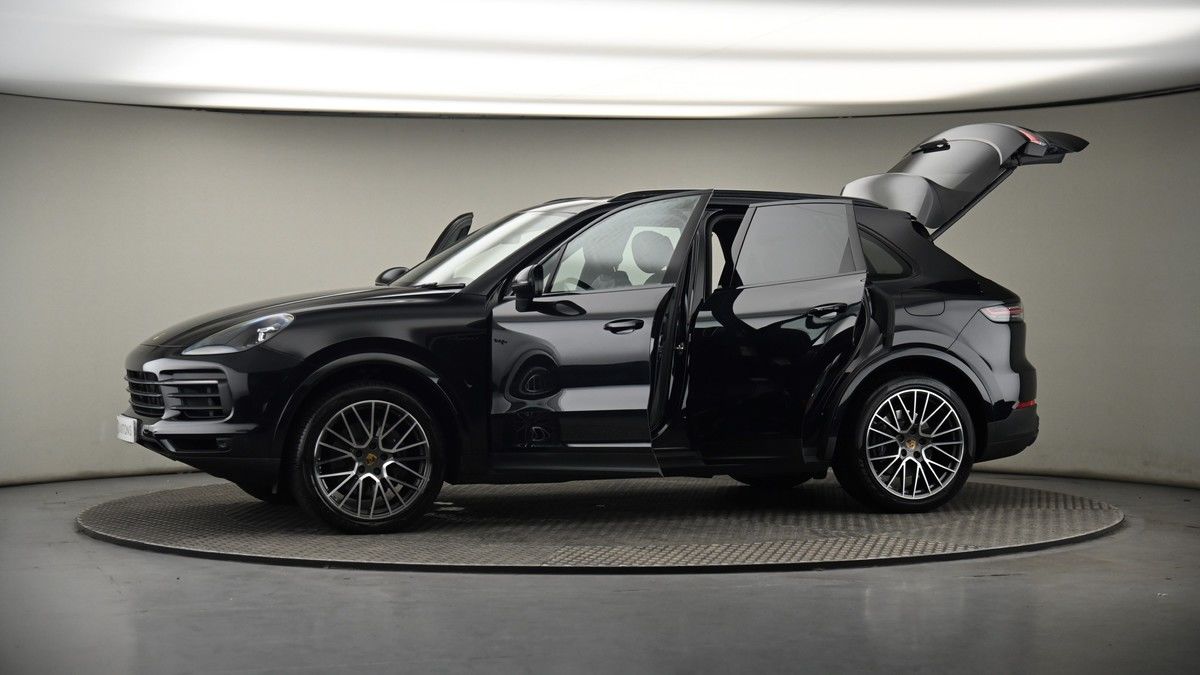 More views of Porsche Cayenne