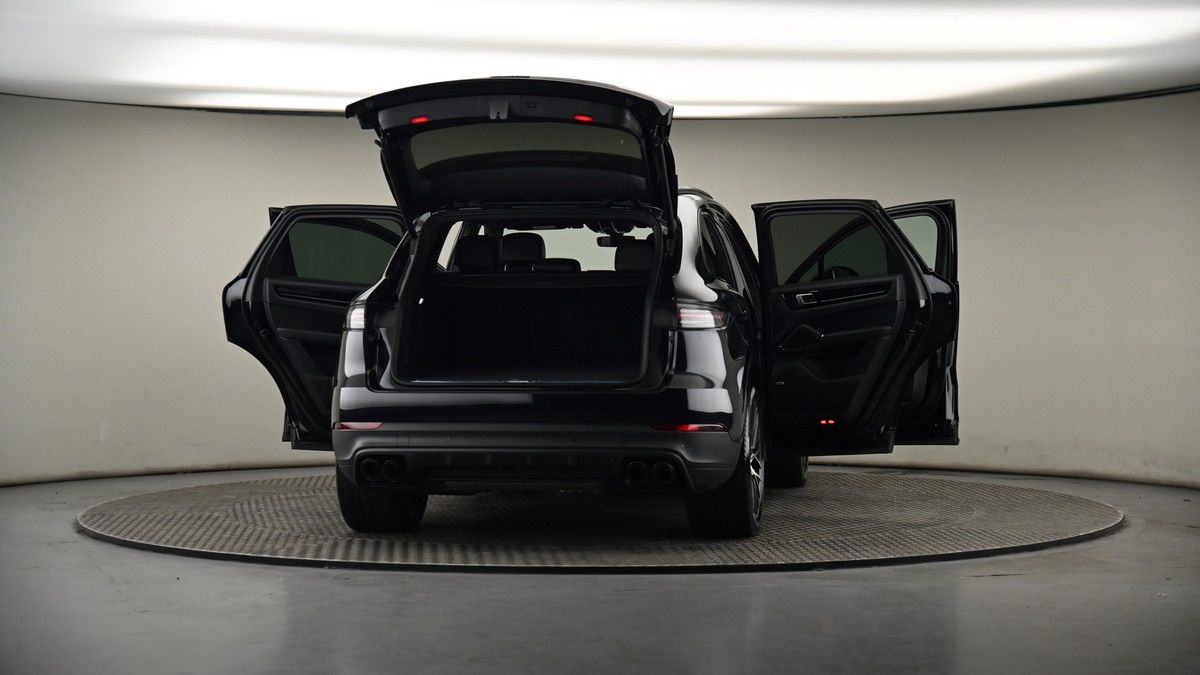 More views of Porsche Cayenne